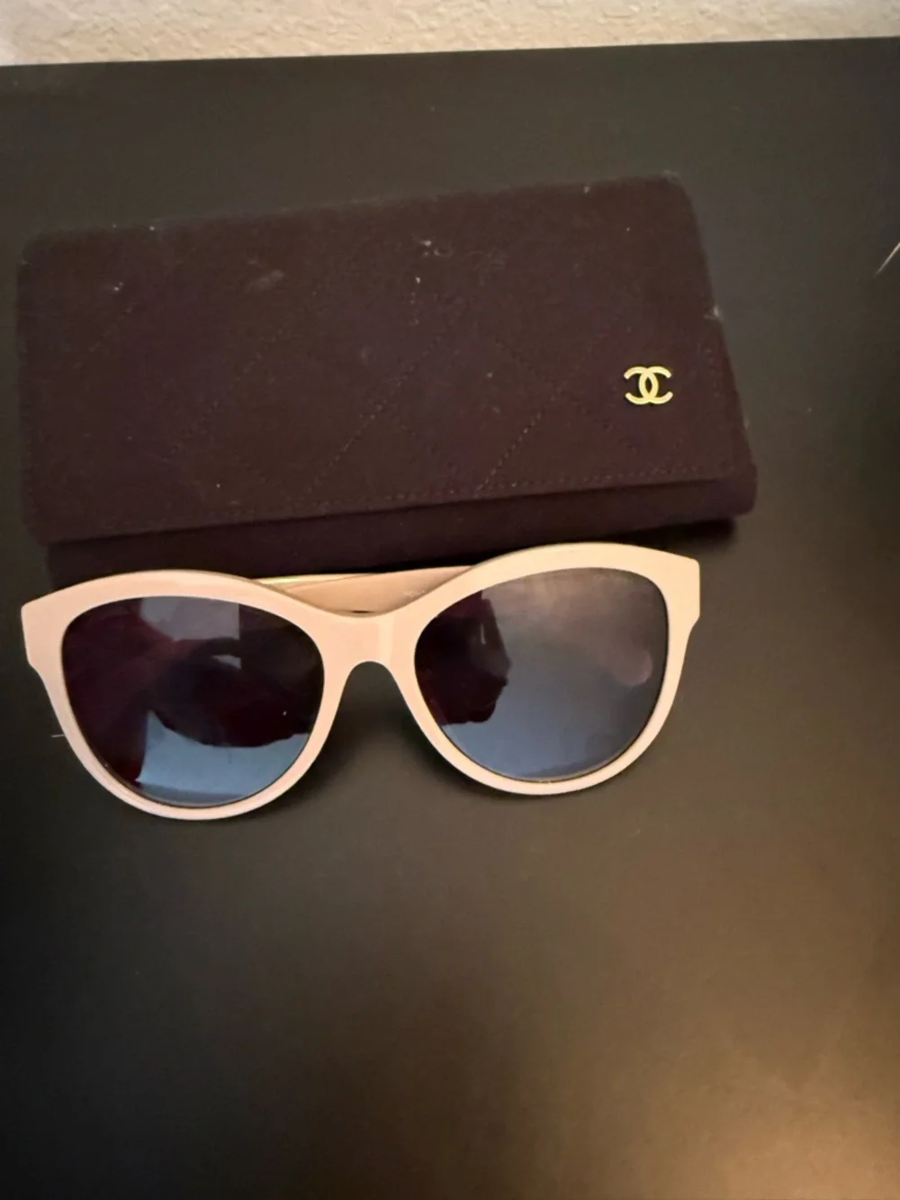 CHANEL Beige Cat-Eye Sunglasses with Dark Lenses - Picture 4 of 4